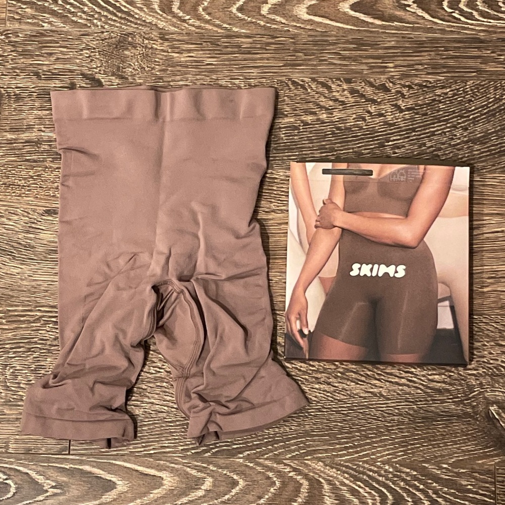 SKIMS Sculpting Short
